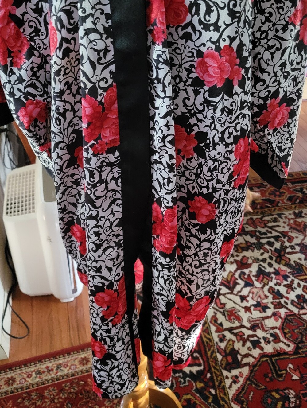Vintage Made In Hong Kong Patterned Robe - Picture 3 of 7